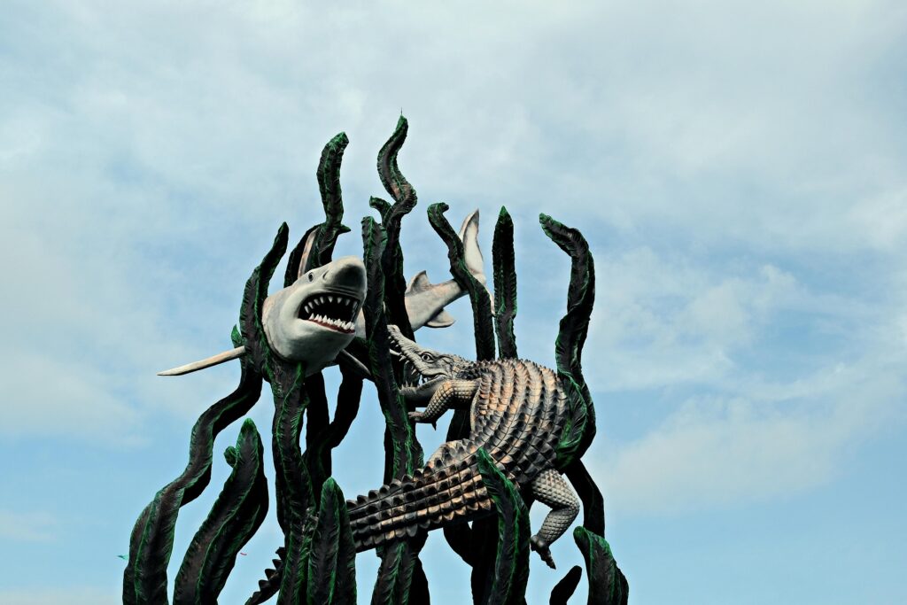 Makna Surabaya: Filosofi Darat dan Air dalam Kota Modern